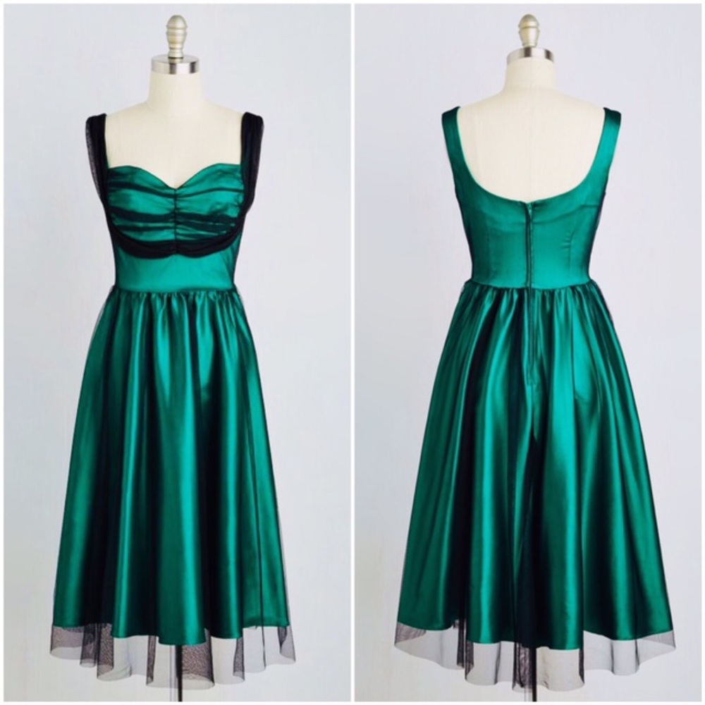 S O L D • Dress - Picture 2 of 8
